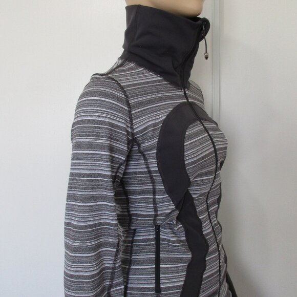 LULULEMON Jacket Size 4 In Stride Full Zip - Picture 3 of 11